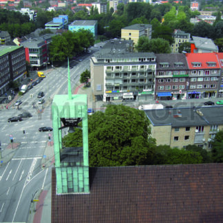Blick auf Kreuzung Wandsbeker Marktstraße/Ring 2 Richtung Norden mit Christus-Kirche - Fotos-Schmiede