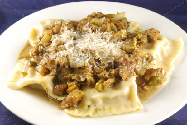 Fisch-Gemüse-Ragout auf Pasta Aufsicht - Fotos-Schmiede