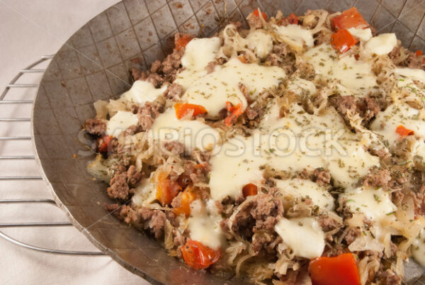 Hackfleisch-Sauerkraut-Tomaten-Pfanne Detail - Fotos-Schmiede