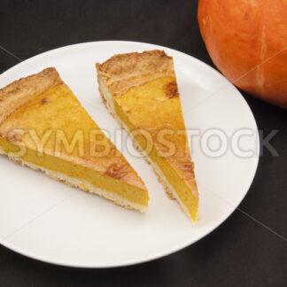 Pikanter Kürbiskuchen an Halloween Aufsicht - Fotos-Schmiede