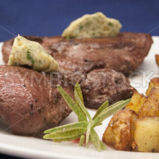 Schweineherzsteak mit Rosmarinkartoffeln Detail - Fotos-Schmiede