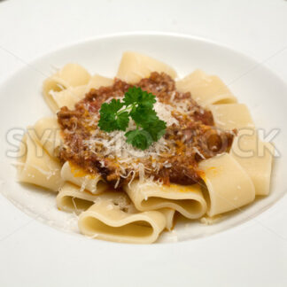 Calamarata mit Hackfleisch-Tomaten-Sauce Aufsicht - Fotos-Schmiede