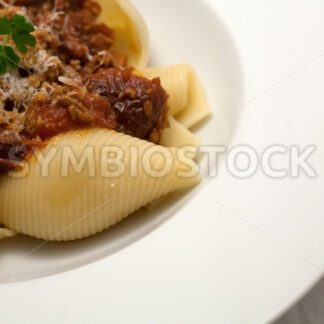 Conchiglioni mit Hackfleisch-Tomaten-Sauce Detail - Fotos-Schmiede