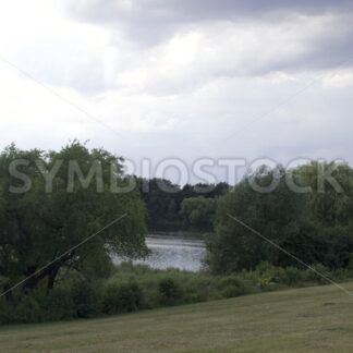 Aufziehende Wolken am Ostufer des Öjendorfer Sees - Fotos-Schmiede