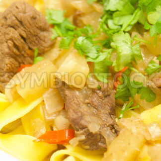 Pferdegulasch mit Ananas und Chili Detail - Fotos-Schmiede