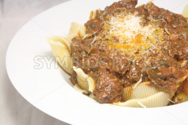 Pferdegulasch mit Conchiglioni Detail - Fotos-Schmiede