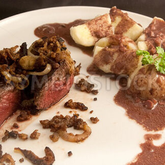 Pferdesteak mit Rotweinsauce Aufsicht - Fotos-Schmiede